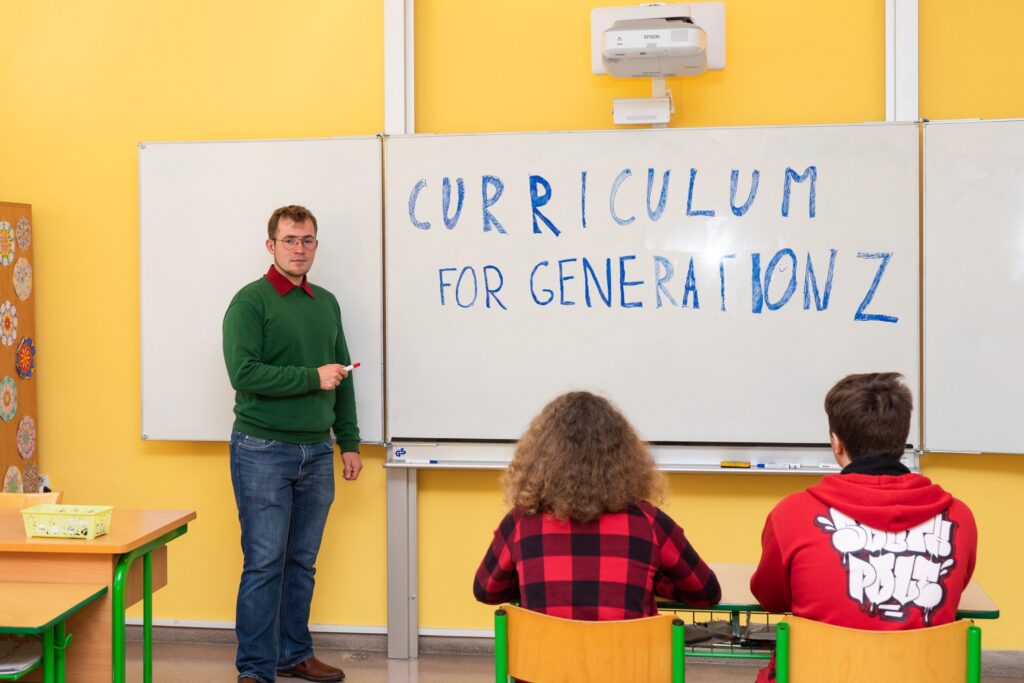 The photo was created in a cooperation with ZŠ Bratrství. The pupils in the photo helped me to draw the title on the whiteboard.