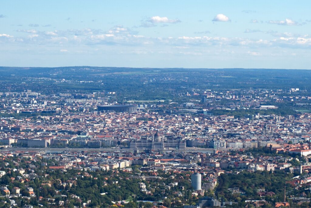 Výhled z János Hegy z Alžbětiny vyhlídkové věže - výřez.