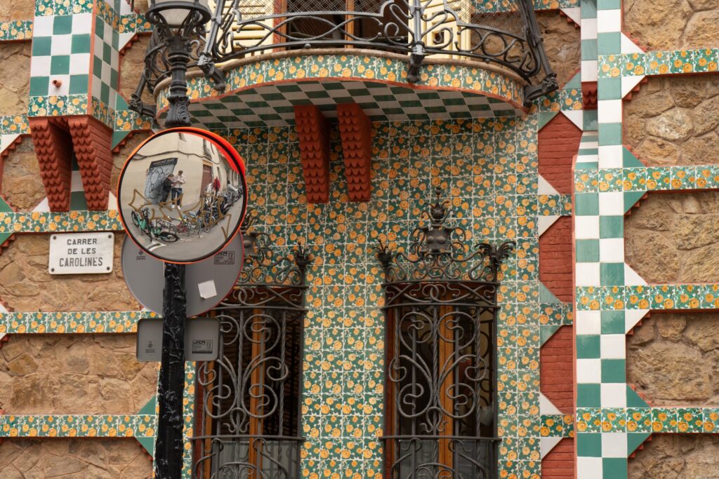 Casa Vicens - Jedna z budov postavena Antoni Gaudím.