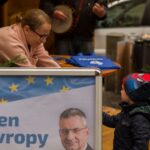 Špinavosti politiků za cedulí.